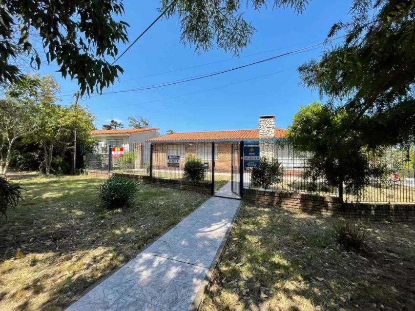 Foto de Venta Casa En Atlántida Sur, 4 Dormitorios, A Metros De La Playa! Inm. Atlántida