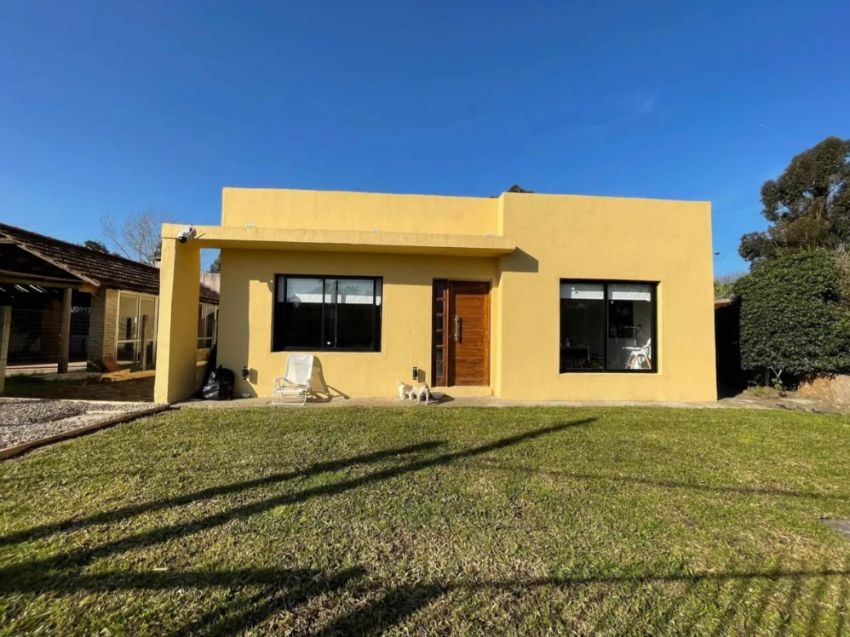 Foto de En Venta, Salinas Sur A Metros De Playa. 3 Dorm. 2 Baños