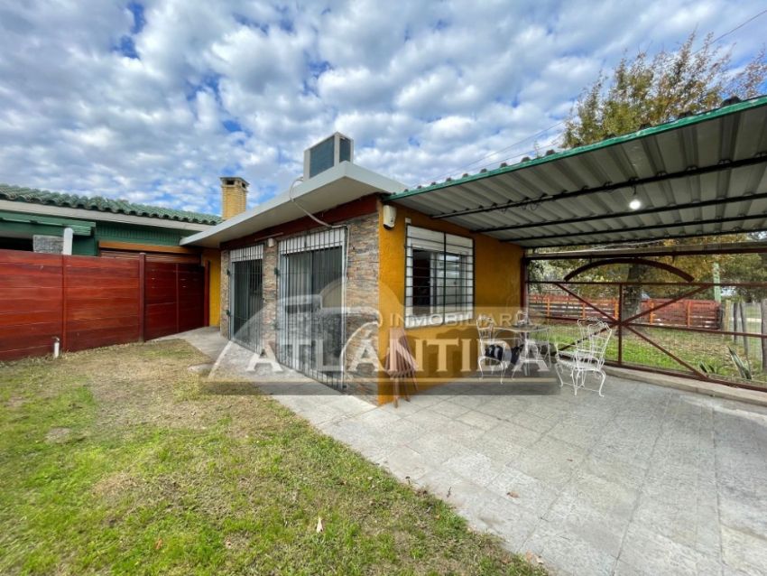 Foto de Alquiler Anual Casita 1 Dorm. Atlantida 1c/de Playa