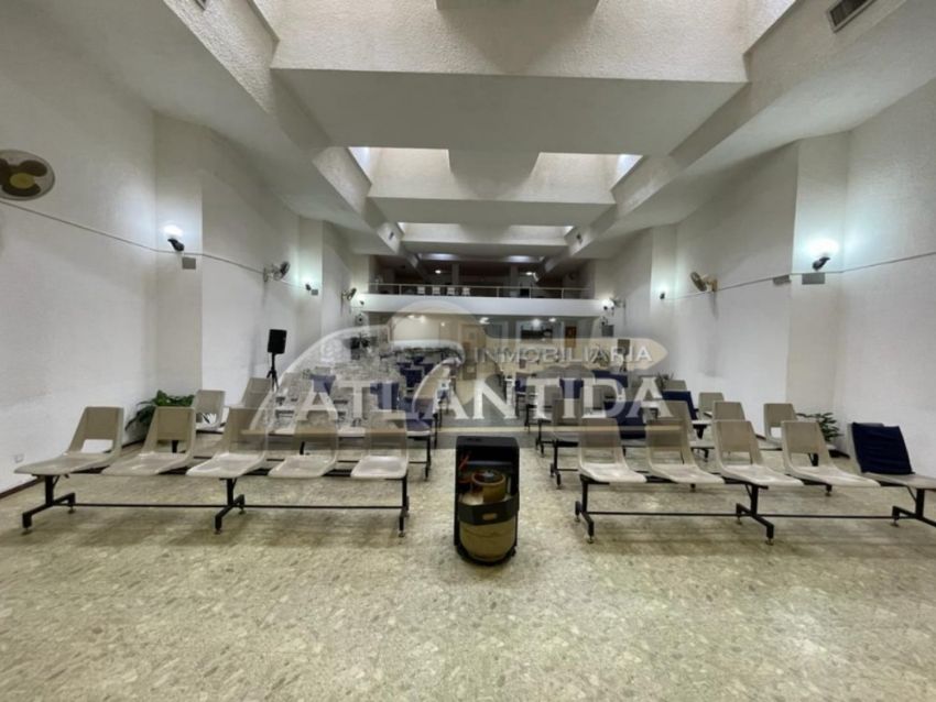 Foto de Venta De Local! En El Centro! Ideal Para Inversión, Actos, Reuniones, Fiestas, Comercio, Local Gastronómico, Hotel, Comercio O Plaza Comerci