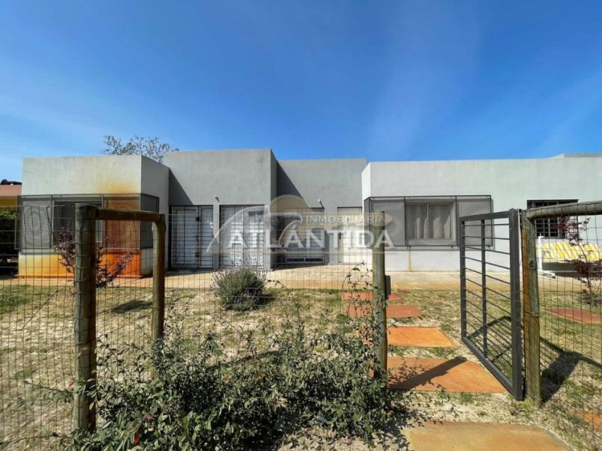 Foto de Alquiler Anual De Hermosa Casa En Las Toscas Sur, A Cuadras De La Paya. Inm Atlántida