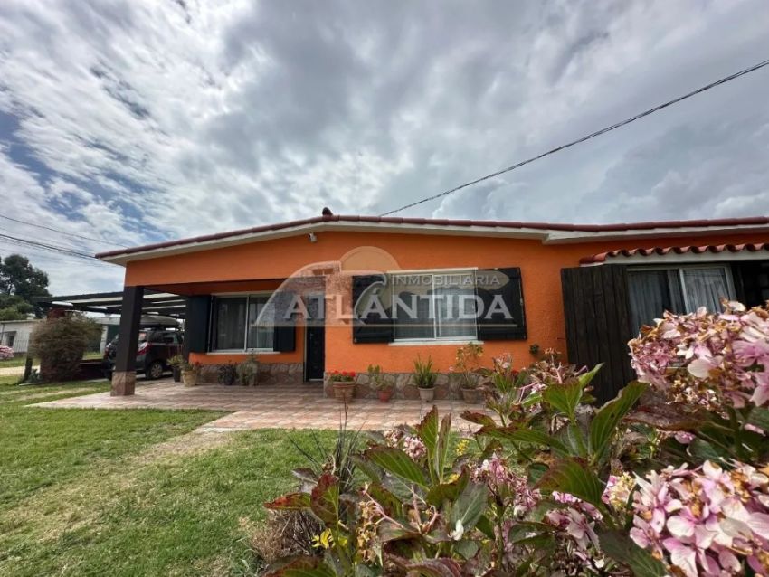 Foto de Oportunidad De Venta En Atlántida, 3 Dorm, 2 Baños, Amplio Terreno. Inm Atlántida