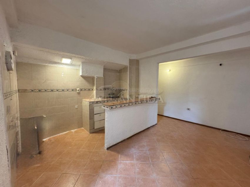 Foto de Imperdible! Apartamento Frente A La Playa, 1 Dormitorio Y Portería Las 24hs. Inm Atlántida