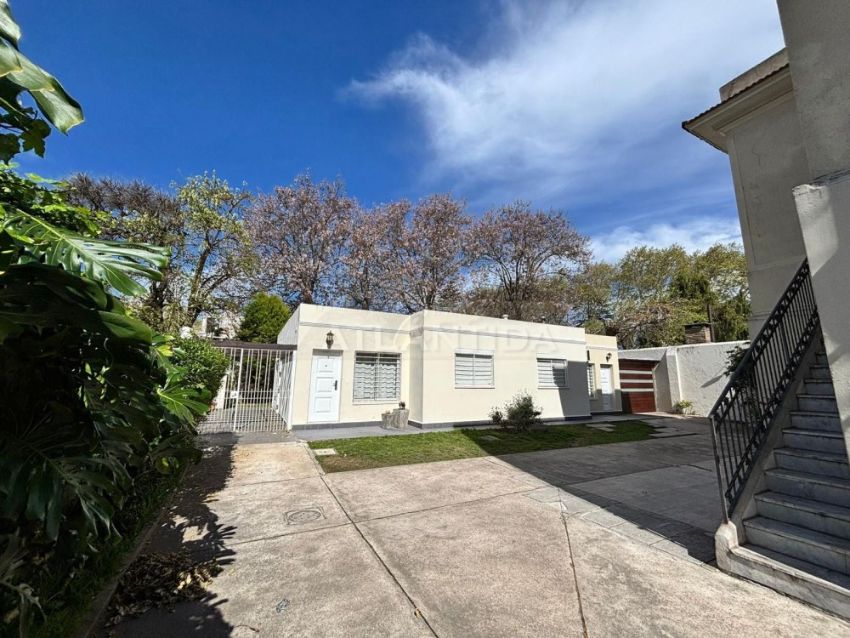 Foto de Venta Casa En Complejo Cerrado De 2 Dormitorio, Parrillero Y Fondo. Inm Atlántida