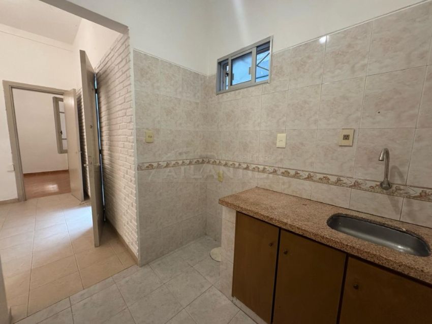 Foto de Alquiler Apartamento 1 Dormitorio Con Patio Interno Sobre Dr. Pablo De Mar&iacute;a, Cord&oacute;n. Inm Atl&aacute;ntida