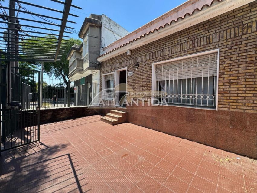 Foto de Venta Casa 2 Dormitorio Con Fondo Exclusivo, Parrillero Y Cochera En Aires Puros. Inm Atl&aacute;ntida